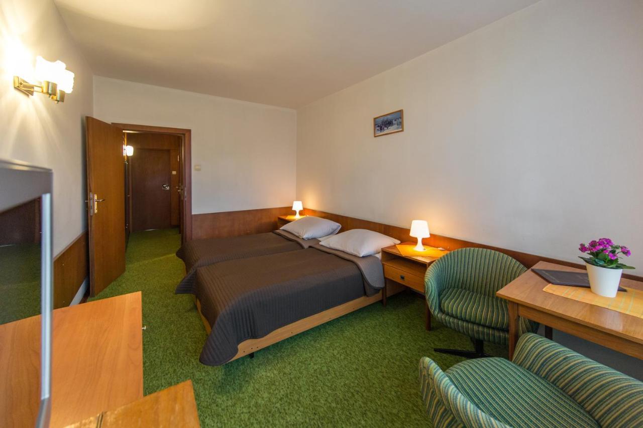 Zespol Tatry - Hotel Tatry I Budynek Turystyczny Murzasichle Exteriör bild